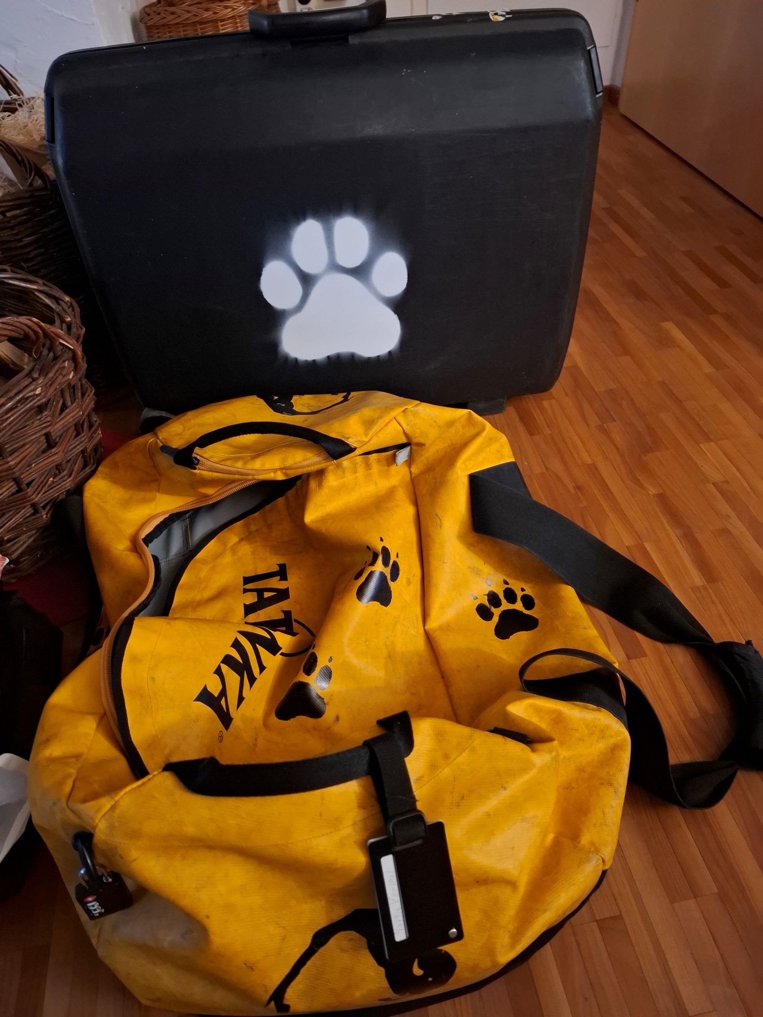 Gepäck mit Pfoten Gepäck mit Pfoten