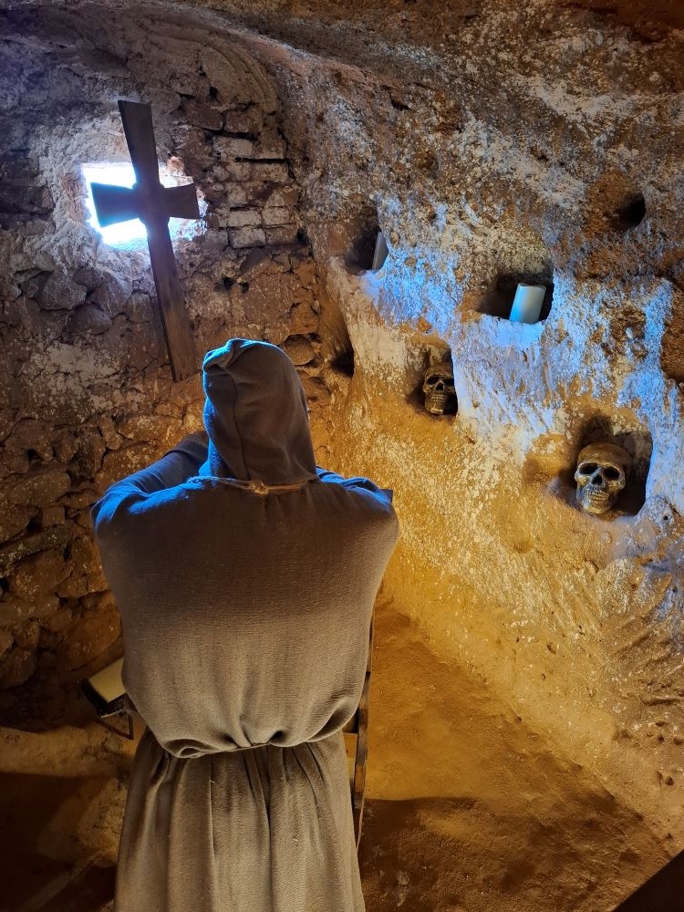 Cuevas de los Cien Pilares